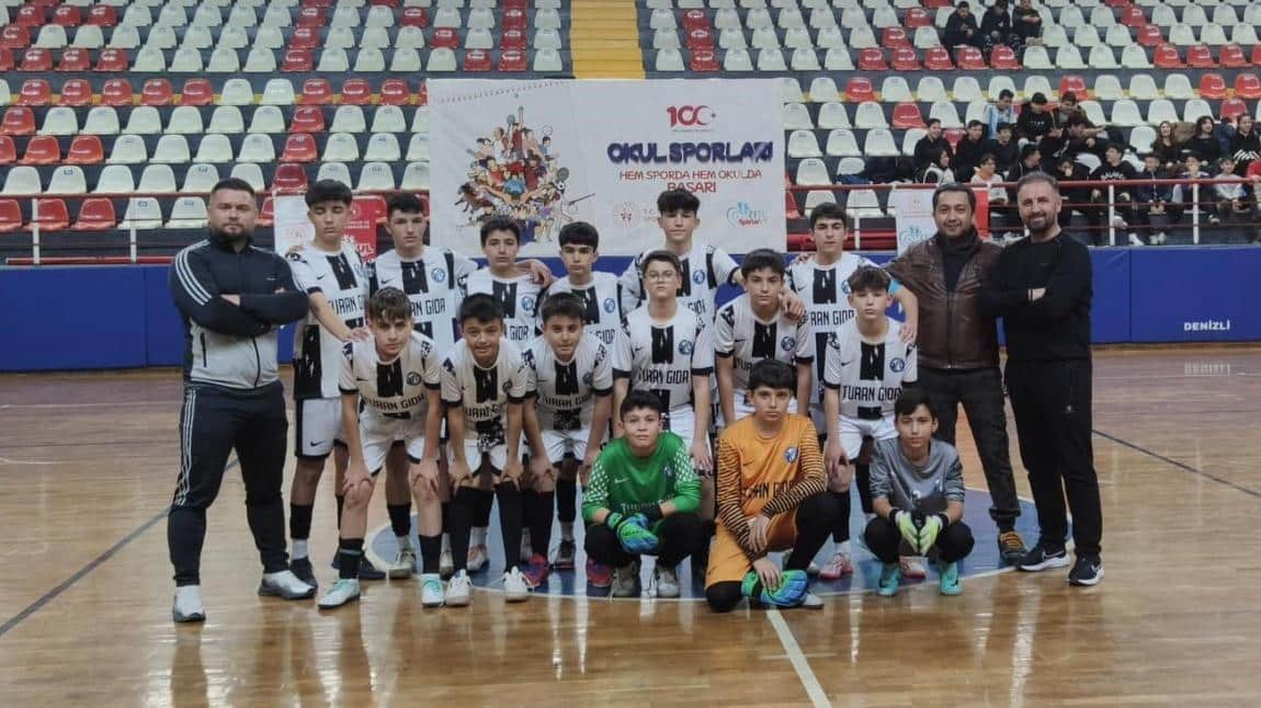 Okul Sporları Yıldız Erkekler Futsal İl Turnuvasında  Takımımız  Atatürk Ortaokulu 5- 4 Namık Kemal Ortaokulu skorla kazanarak Final Gruplarına yükselmistir. 